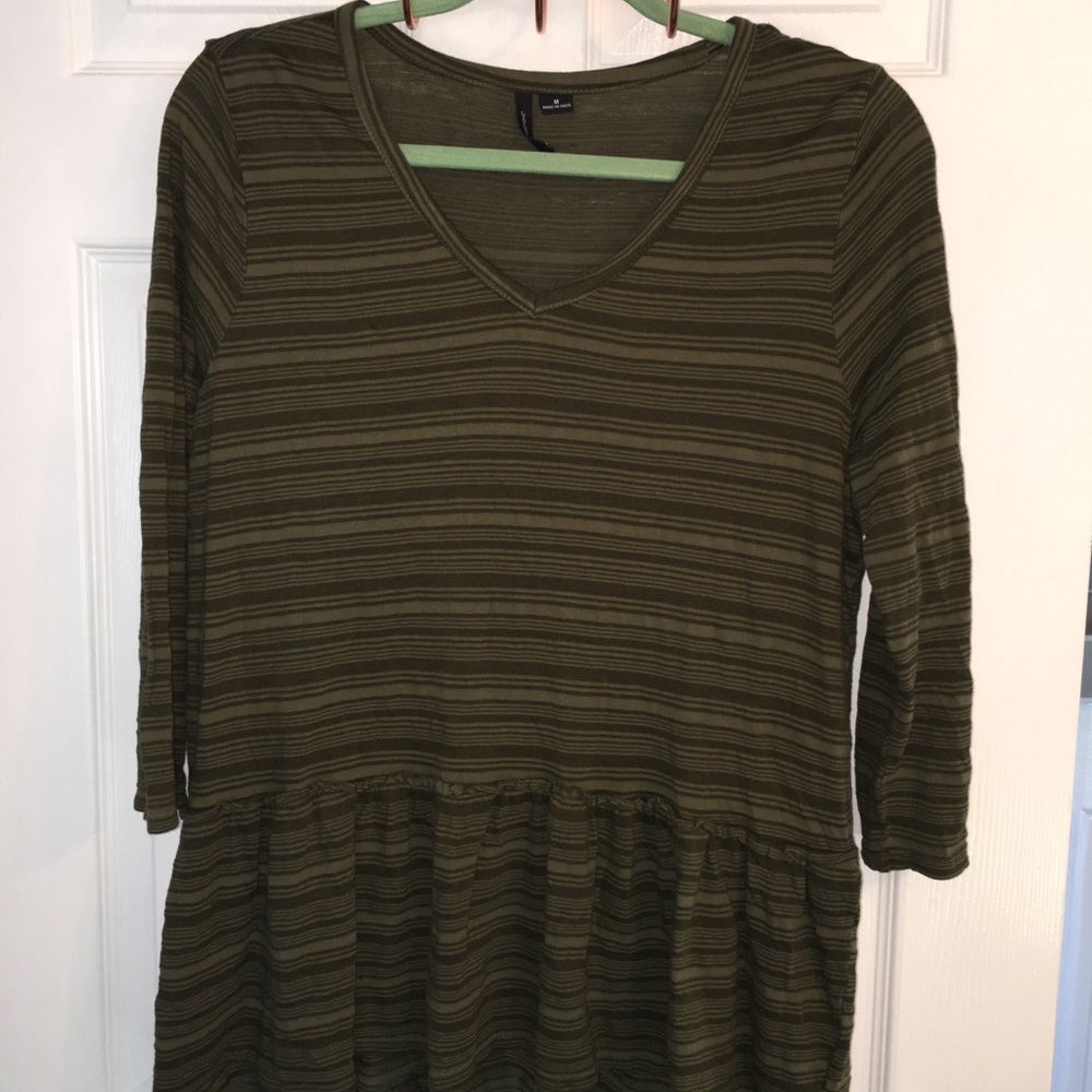 Green new directions size medium top